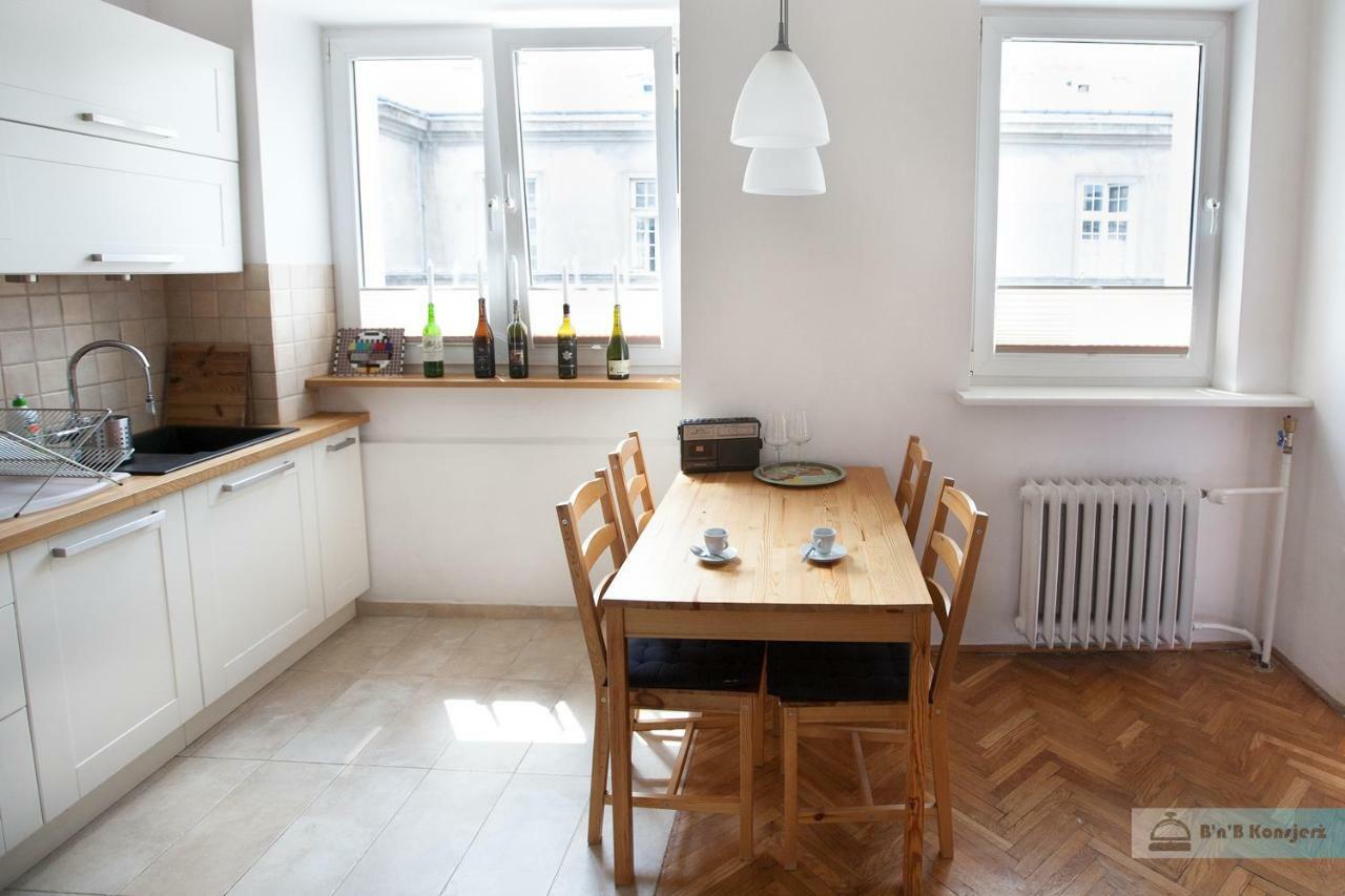 Appartamento Warsaw Concierge Bracka Retro Flat Esterno foto